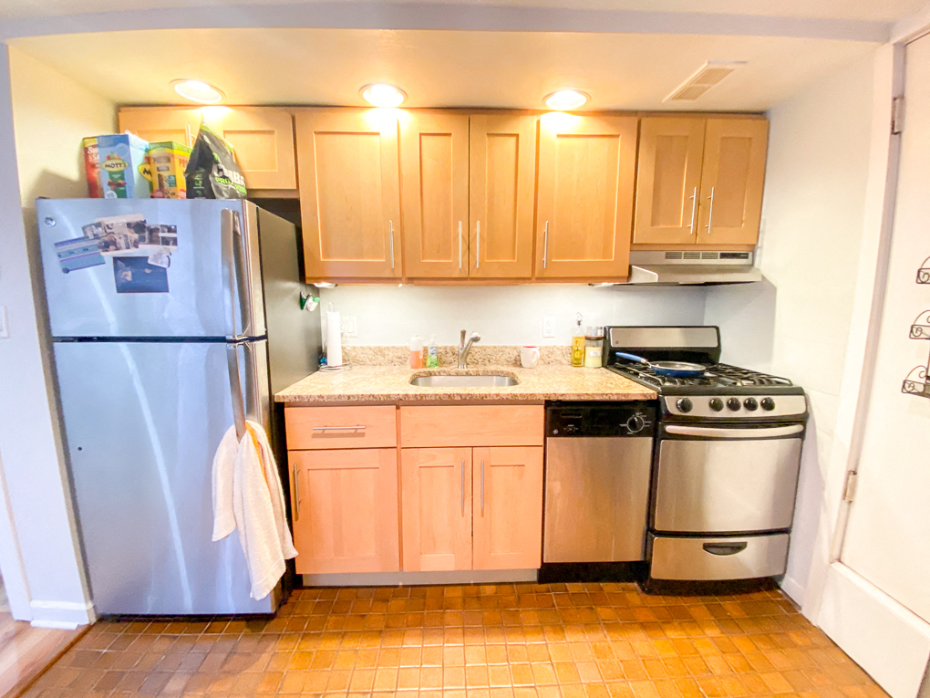 1846 N. Orleans St. 1846 N. Orleans St., Chicago, IL 60614 Old Town Triangle - Leasing by Cross Street